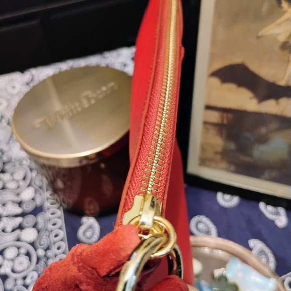 Elegant Red Leather Clutch - Picture 6 of 8
